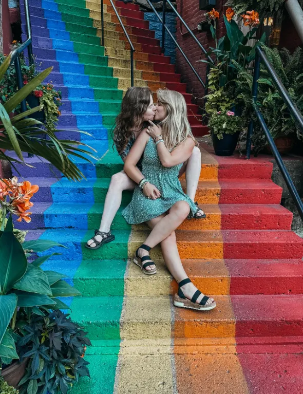 hailee and kendra age