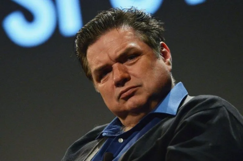 Oliver Platt Net Worth