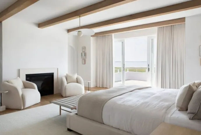 Small Room or Big Comfort? Choosing Between a Full and a Queen Bed Small Room or Big Comfort? Choosing Between a Full and a Queen Bed